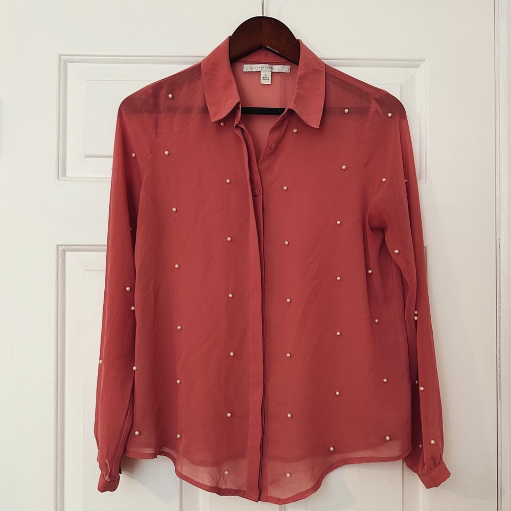 Size Small Lauren Conrad dusty rose colored blouse with pearls.